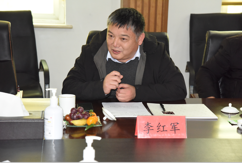 座谈中,王朝银董事长首先对两校领导一行莅临金榜苑调研表示热烈欢迎