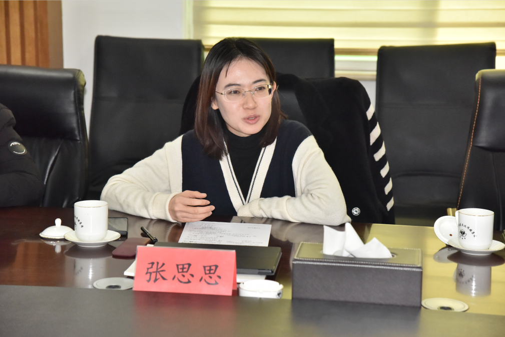 中国教育发展战略学会高中教育专委会副秘书长张思思,就两家教育机构