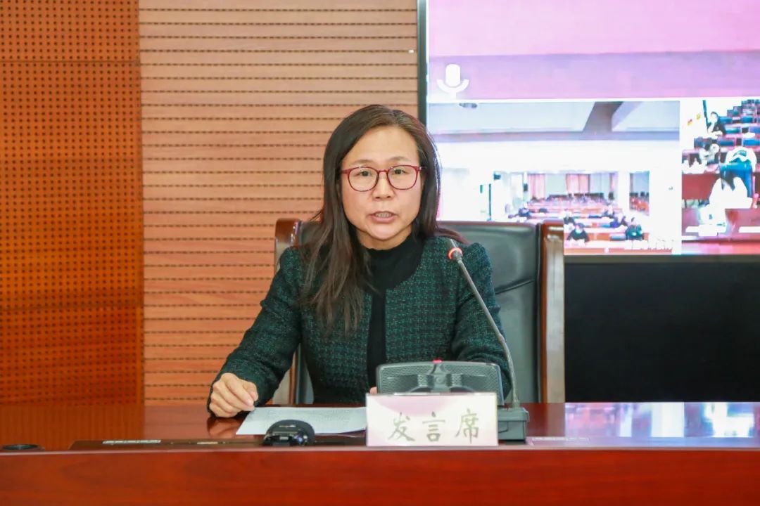 省科技馆,河北师范大学,邯郸市教育局,石家庄外国语学校等单位发言